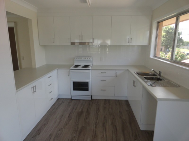 1 Mary Street, Mount Lofty QLD 4350