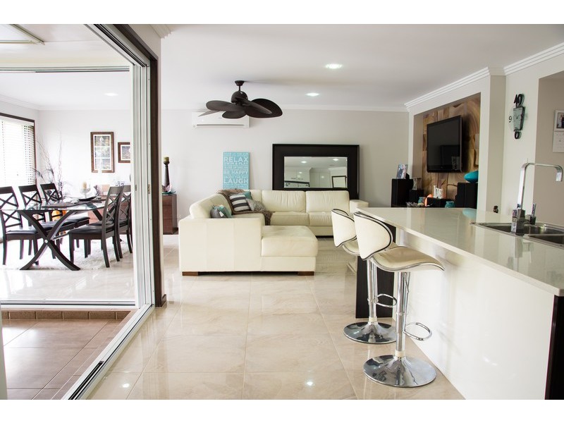 25 Sommariva Street, Westbrook QLD 4350