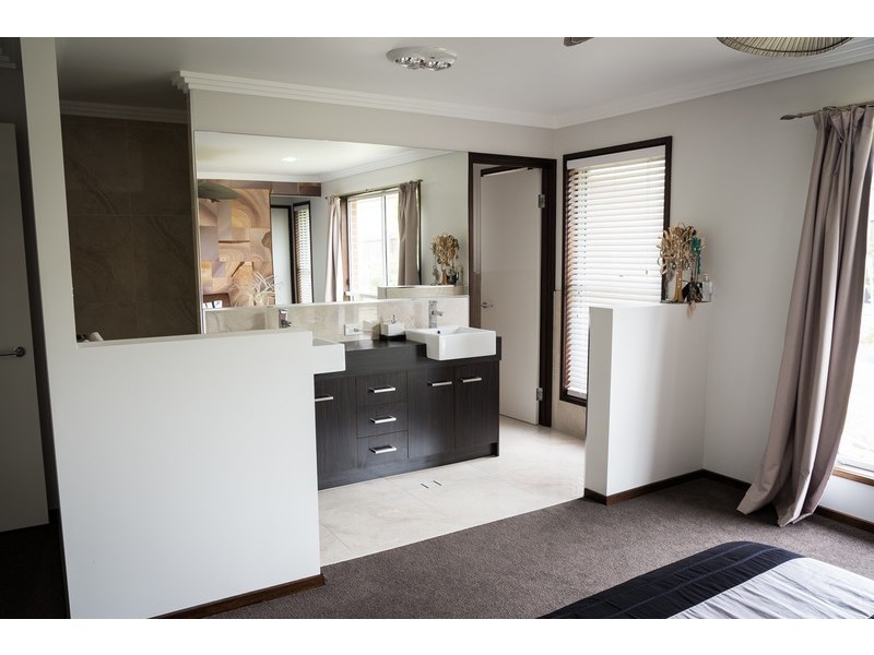 25 Sommariva Street, Westbrook QLD 4350