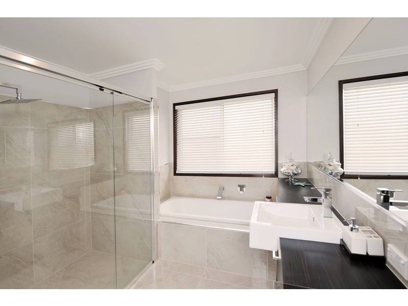 25 Sommariva Street, Westbrook QLD 4350