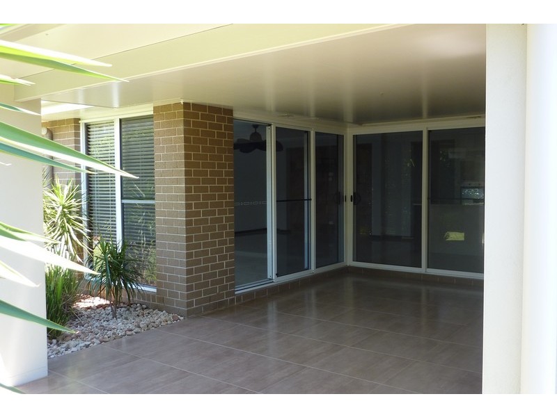 25 Sommariva Street, Westbrook QLD 4350