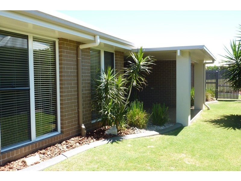 25 Sommariva Street, Westbrook QLD 4350