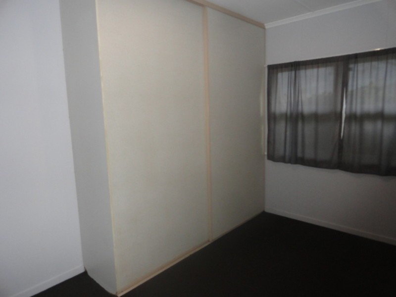 15 Bristol Street, Newtown QLD 4350