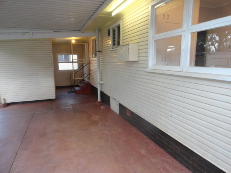 15 Bristol Street, Newtown QLD 4350