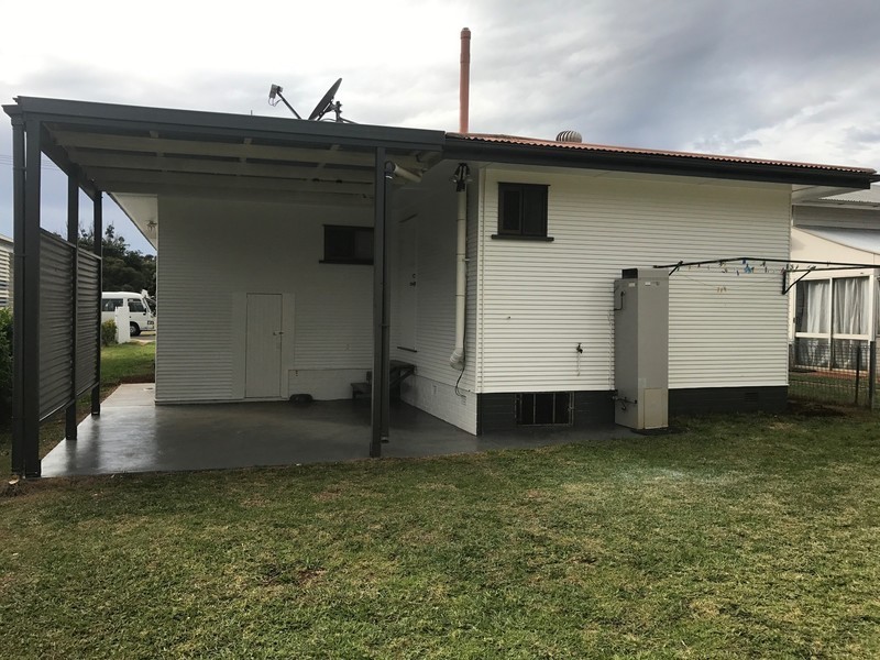17 Cay Street, Newtown QLD 4350