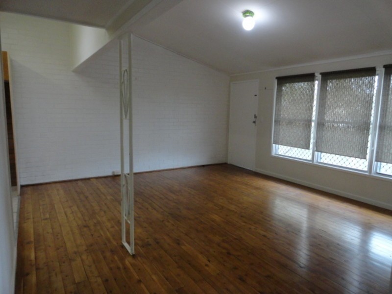 2/5 Glendower Street, Mount Lofty QLD 4350