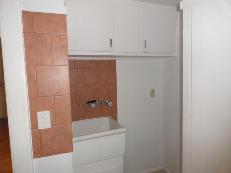 2/5 Glendower Street, Mount Lofty QLD 4350