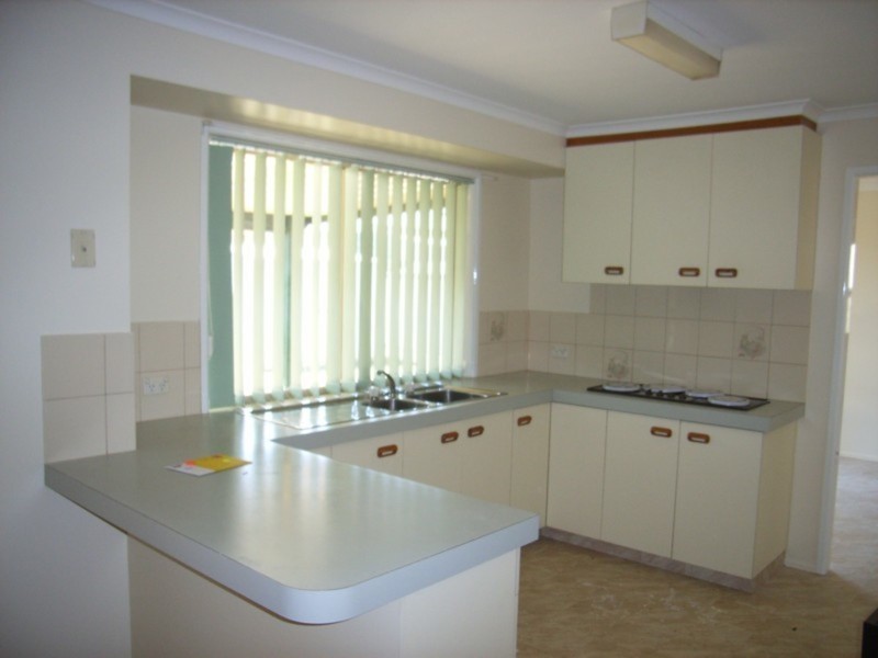 8 Blueberry Ash Court, Glenvale QLD 4350