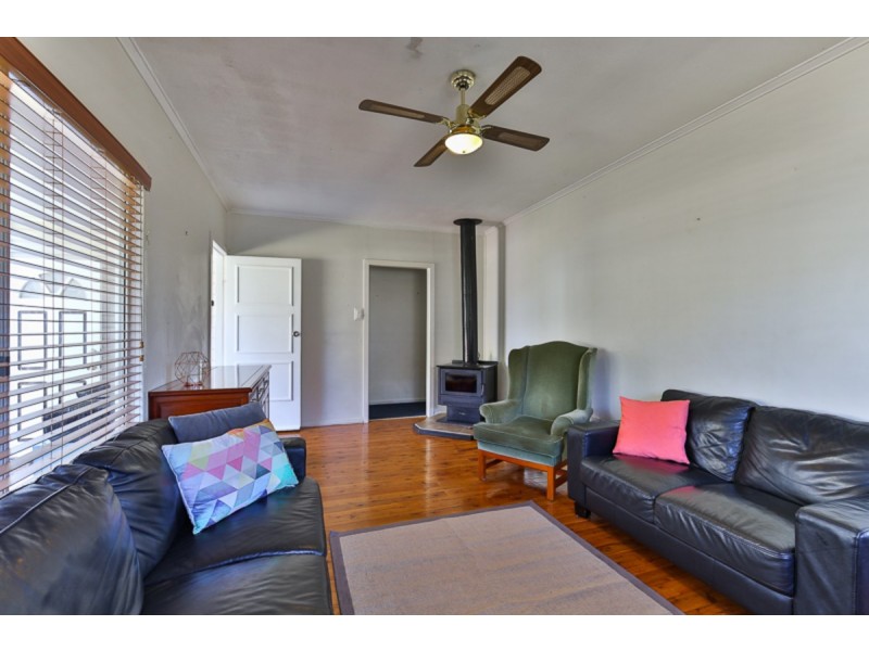 3B Dunne Street, Harristown QLD 4350