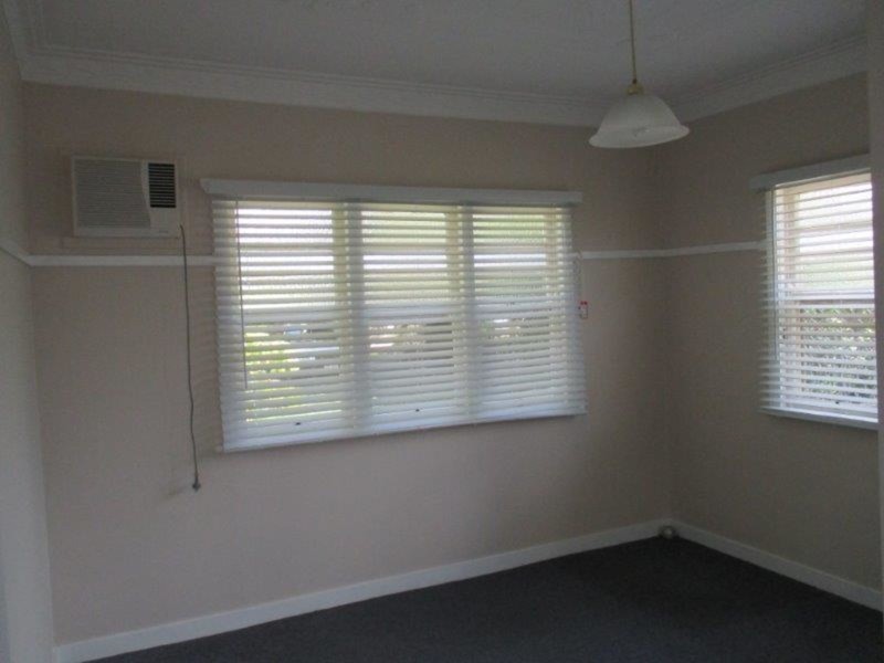 12 Goodwood Street, Newtown QLD 4350