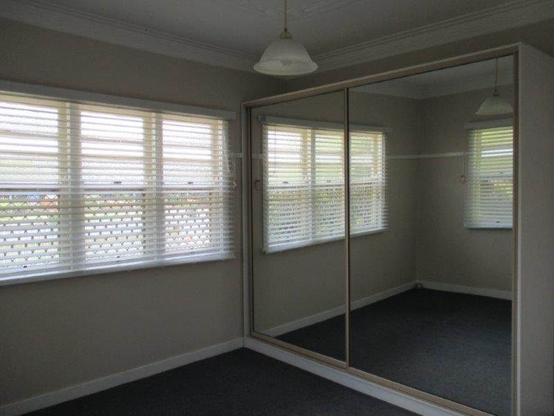 12 Goodwood Street, Newtown QLD 4350