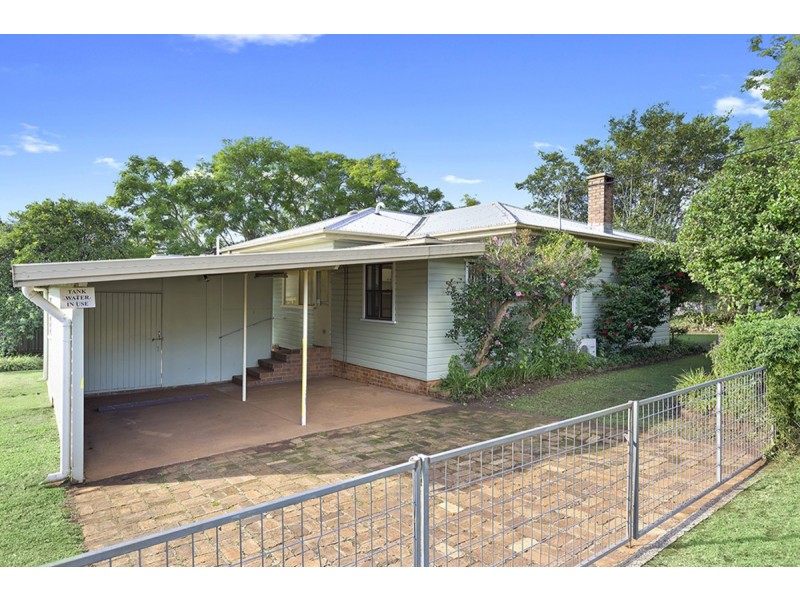 39 Curzon Street, East Toowoomba QLD 4350