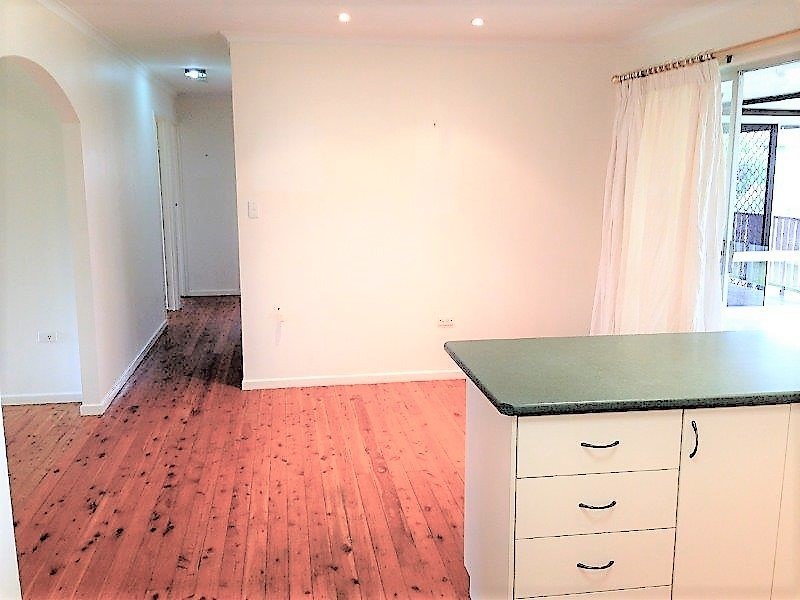 14 Talinga Street, Mount Lofty QLD 4350