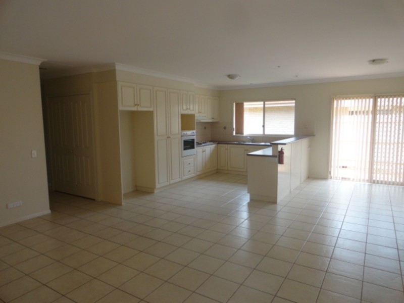 1/239 Nelson Street, Kearneys Spring QLD 4350