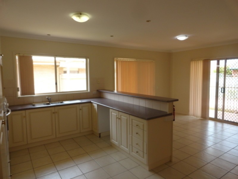 1/239 Nelson Street, Kearneys Spring QLD 4350