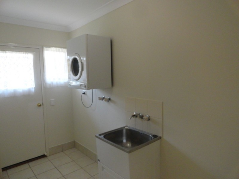 1/239 Nelson Street, Kearneys Spring QLD 4350