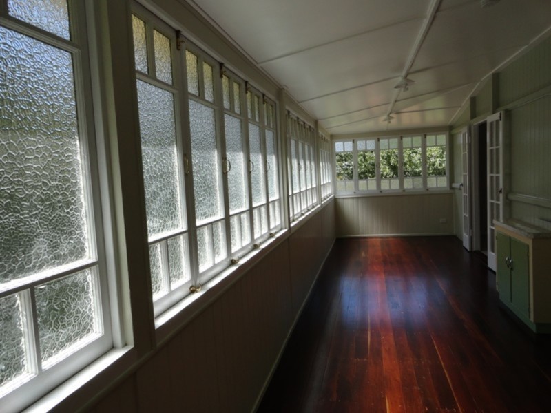 41 Mary Street, Mount Lofty QLD 4350