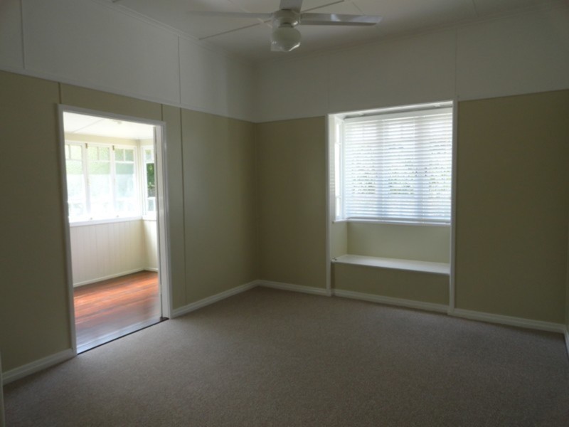 41 Mary Street, Mount Lofty QLD 4350