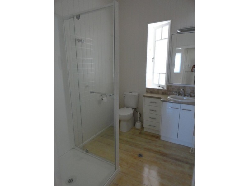 41 Mary Street, Mount Lofty QLD 4350