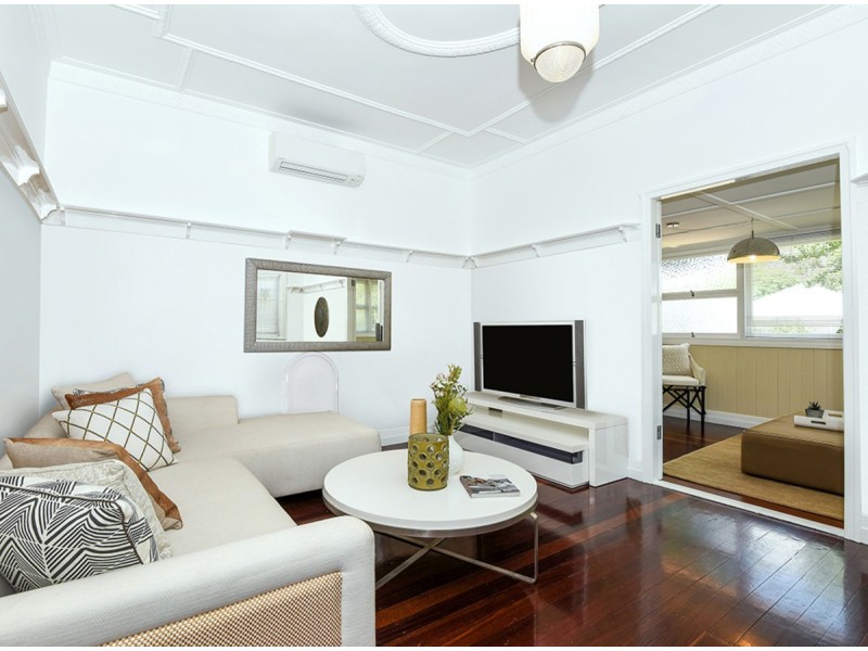 15 Bridge Street, Mount Lofty QLD 4350