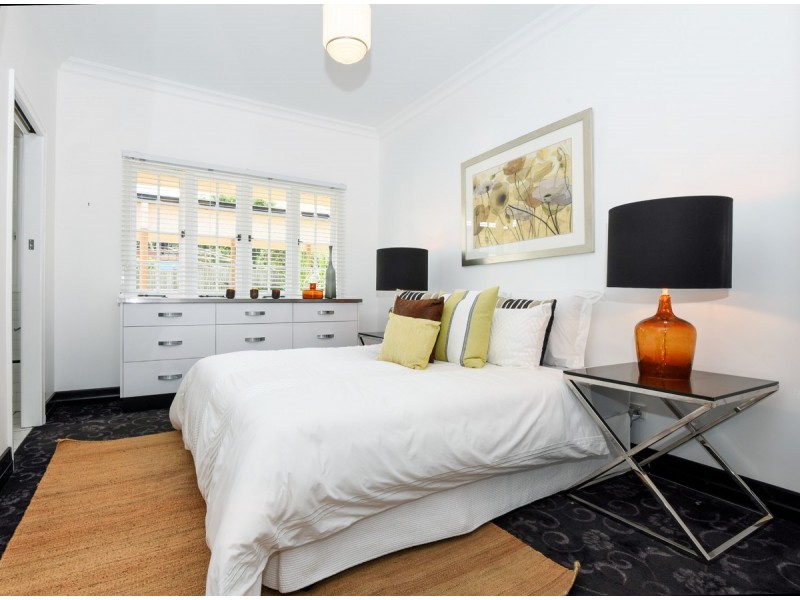 15 Bridge Street, Mount Lofty QLD 4350