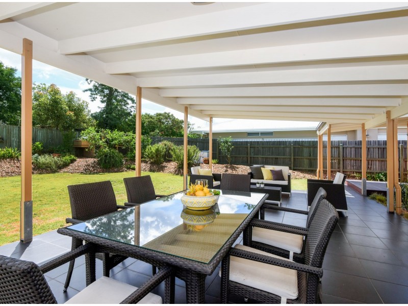 15 Bridge Street, Mount Lofty QLD 4350