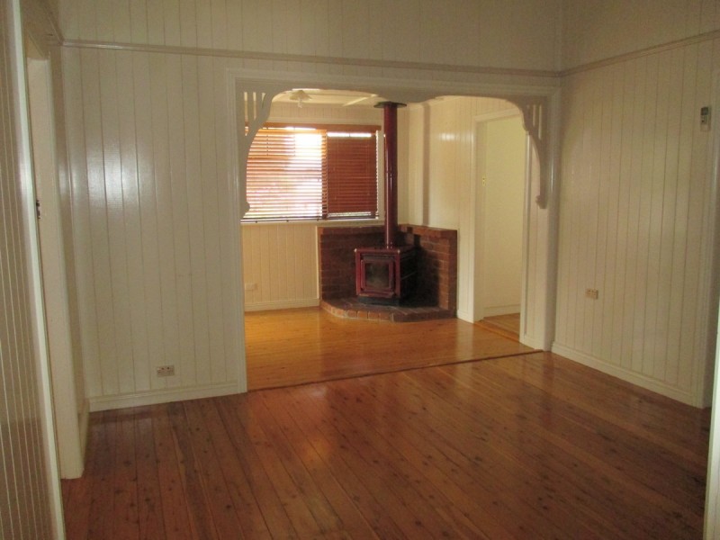 8 Venture Street, North Toowoomba QLD 4350