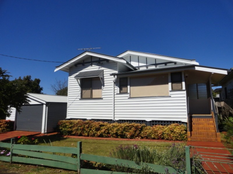 144 Russell Street, Newtown QLD 4350