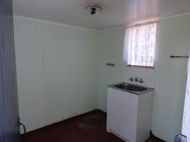 144 Russell Street, Newtown QLD 4350