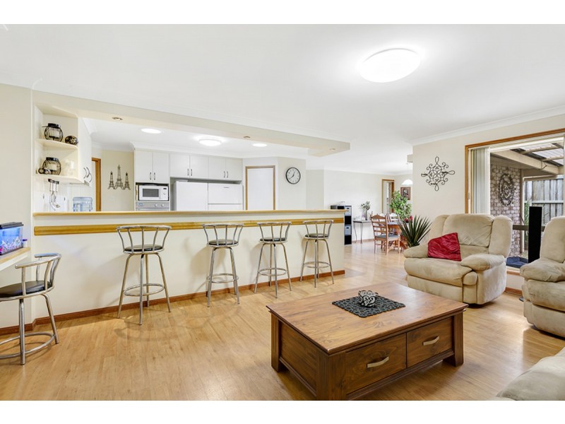8 Rama Court, Kearneys Spring QLD 4350