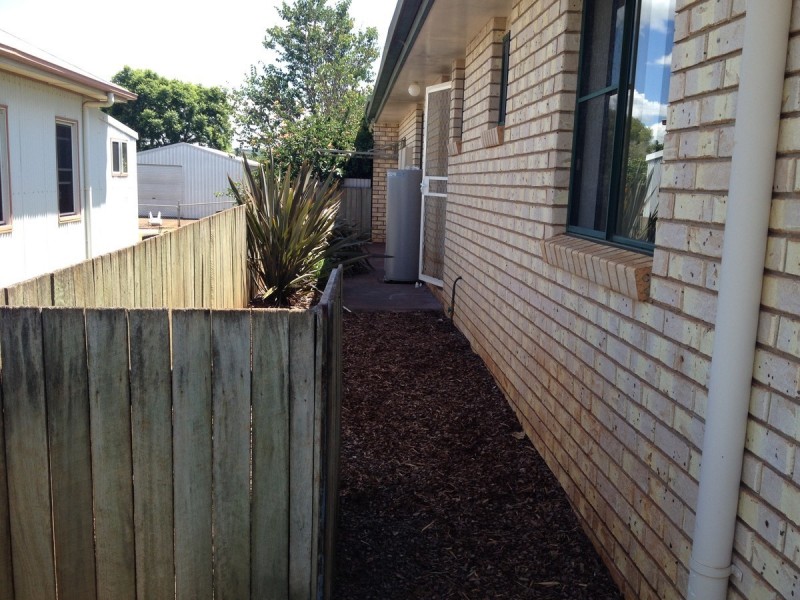1/1 Mole Street, Harlaxton QLD 4350