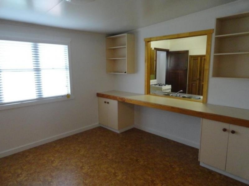 8 Campbell Street, East Toowoomba QLD 4350