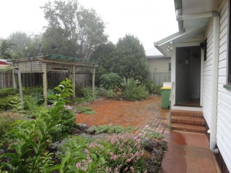 8 Campbell Street, East Toowoomba QLD 4350