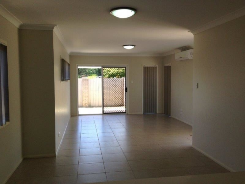 1/9 Berry Street, Newtown QLD 4350