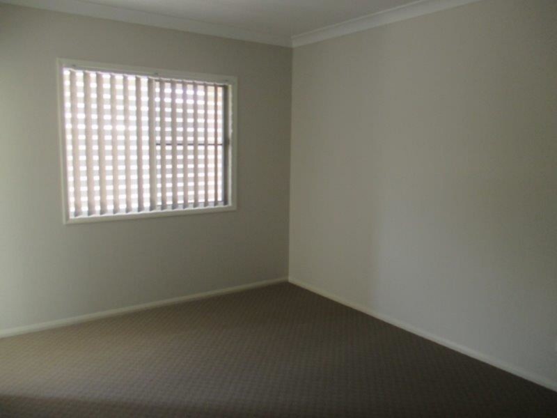 1/9 Berry Street, Newtown QLD 4350