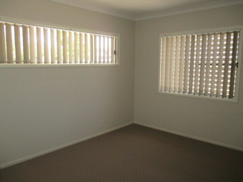 1/9 Berry Street, Newtown QLD 4350