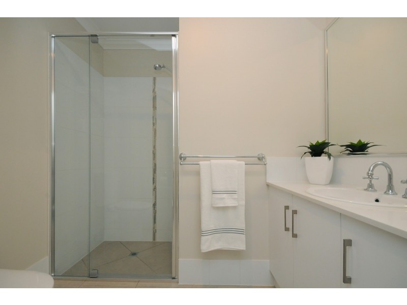 1/9 Berry Street, Newtown QLD 4350