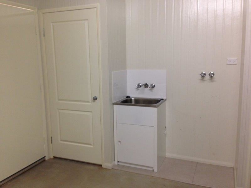 1/9 Berry Street, Newtown QLD 4350