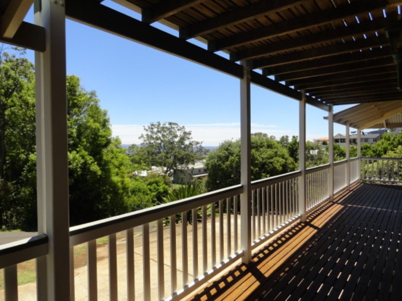 6 Mackenzie Street, Mount Lofty QLD 4350