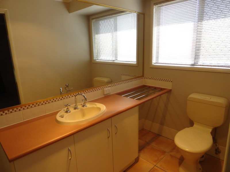 7 Patron Crescent, Glenvale QLD 4350