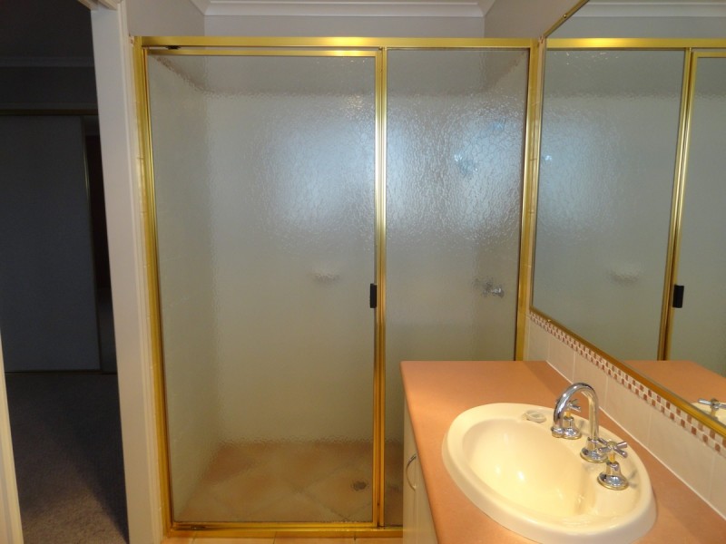 7 Patron Crescent, Glenvale QLD 4350