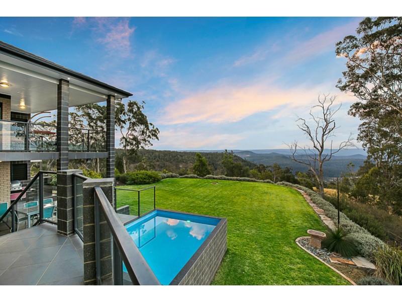 7 St Ives Court, Mount Lofty QLD 4350