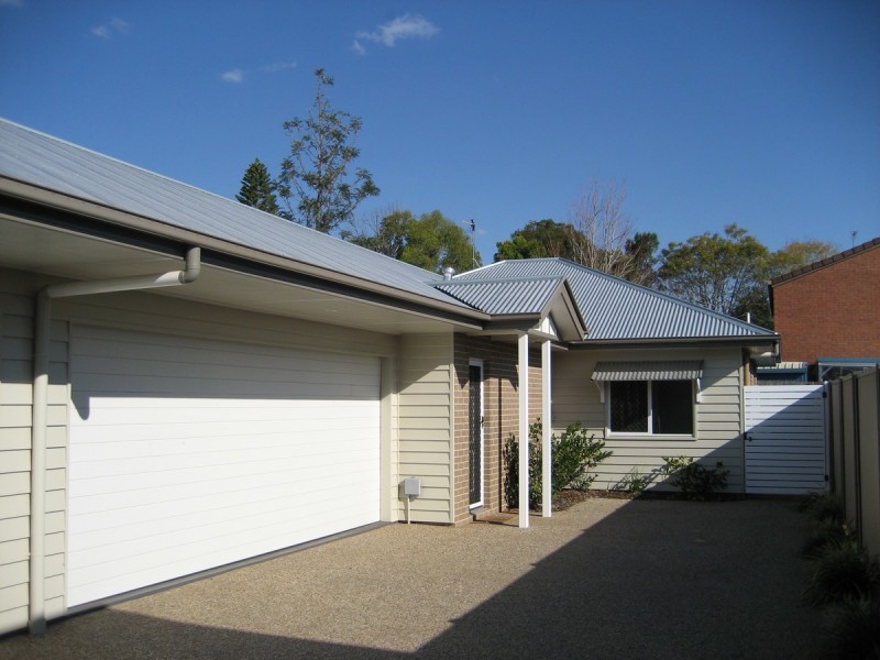 2/8a Atkinson Street, South Toowoomba QLD 4350