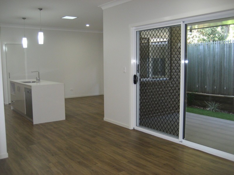 2/8a Atkinson Street, South Toowoomba QLD 4350