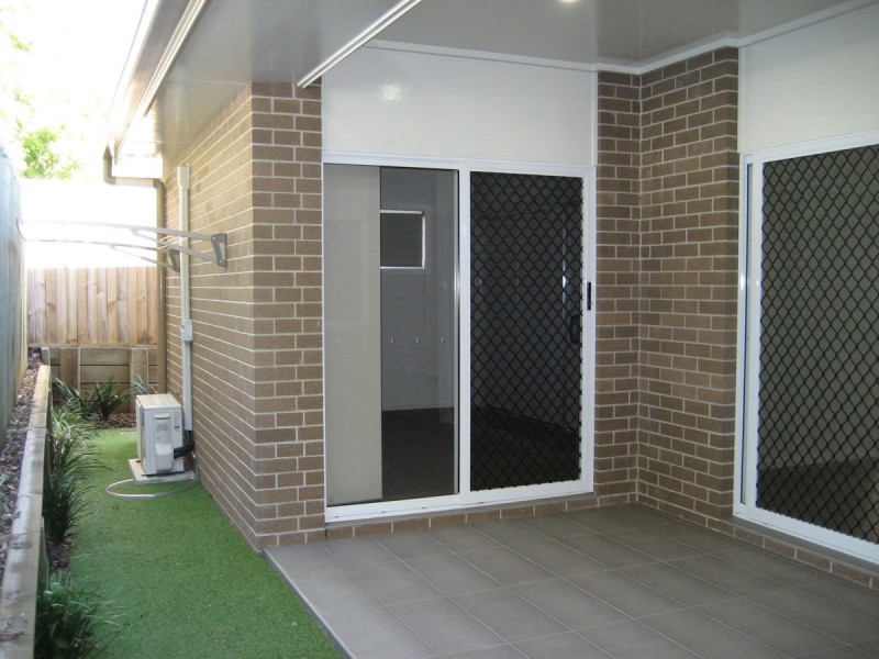 2/8a Atkinson Street, South Toowoomba QLD 4350