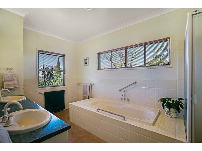 52 Prince Henry Drive, Prince Henry Heights QLD 4350