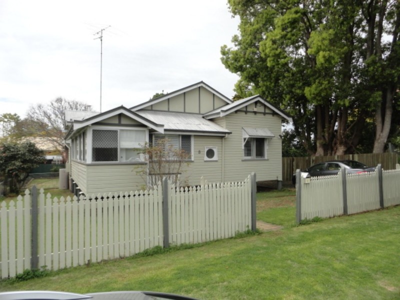 8 Kingston Street, Toowoomba City QLD 4350