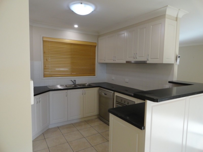 1/15A Mary Street, Mount Lofty QLD 4350