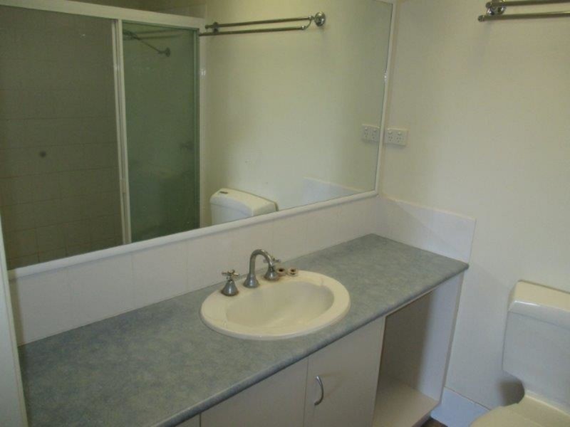 1/400 Alderley Street, Kearneys Spring QLD 4350