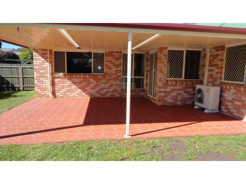 27 Paddington Court, Middle Ridge QLD 4350